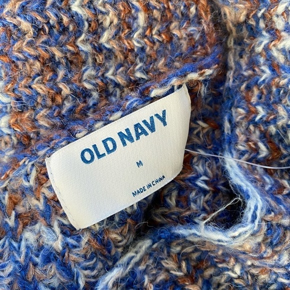 NWT Crewneck Sweater with long sleeves- medium - Picture 4 of 5